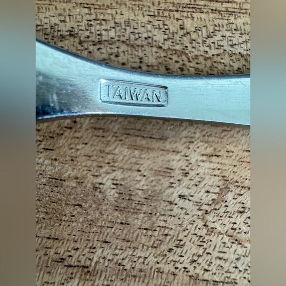 Vintage 48 piece Orion Stainless Steel Taiwan Cutlery Set Forks Spoons Knives - Picture 6 of 6